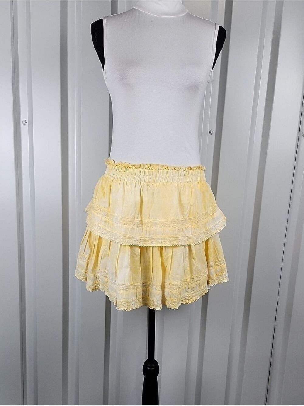 LoveShackFancy Pale Yellow Tiered Ruffle Mini Skirt Size Large Tie Dye Coquette